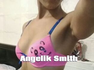 Angelik_Smith