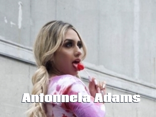 Antonnela_Adams