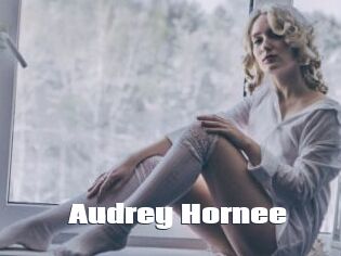Audrey_Hornee