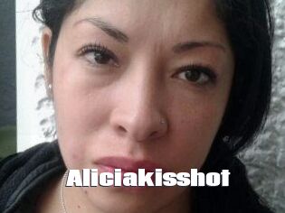 Aliciakisshot