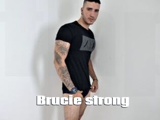 Brucie_strong