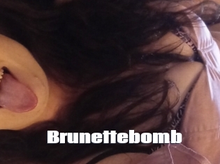 Brunettebomb