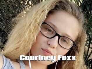 Courtney_Foxx