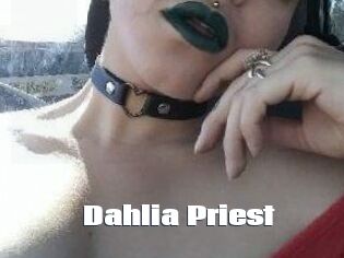 Dahlia_Priest