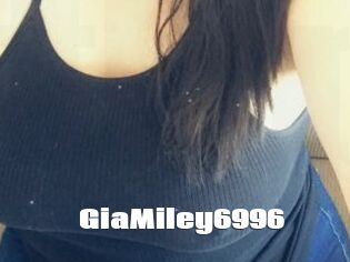 GiaMiley6996