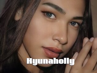 Hyunaholly