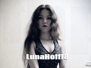 LunaHott18