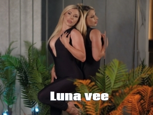 Luna_vee