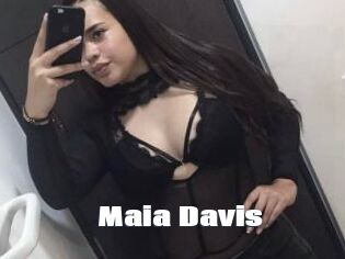 Maia_Davis