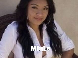 Mia_Le