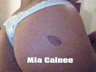 Mia_Cainee