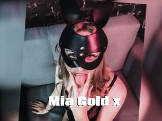 Mia_Gold_x