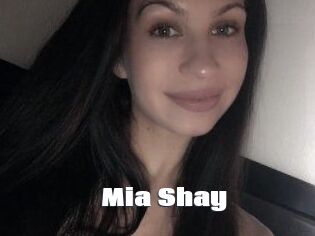 Mia_Shay