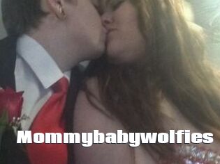 Mommybabywolfies