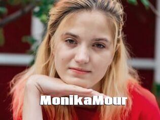 MonikaMour