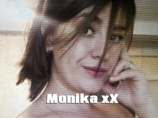 Monika_xX