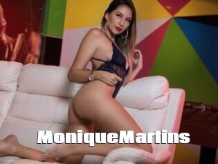 MoniqueMartins