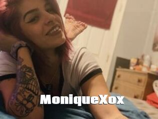 MoniqueXox
