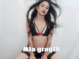 Mia_gray18
