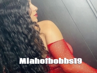 Miahotbobbs19