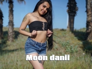 Moon_danii