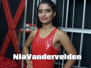 NiaVandervelden