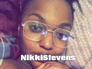 Nikki_Stevens
