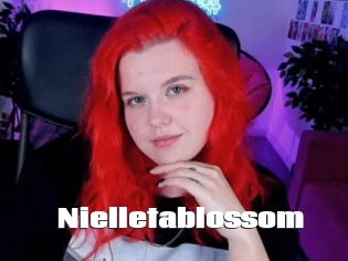 Nielletablossom