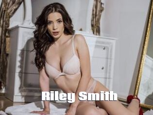Riley_Smith