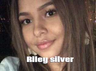 Riley_silver