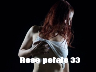 Rose_petals_33