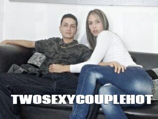 TWOSEXYCOUPLEHOT