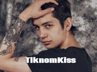 TiknomKiss